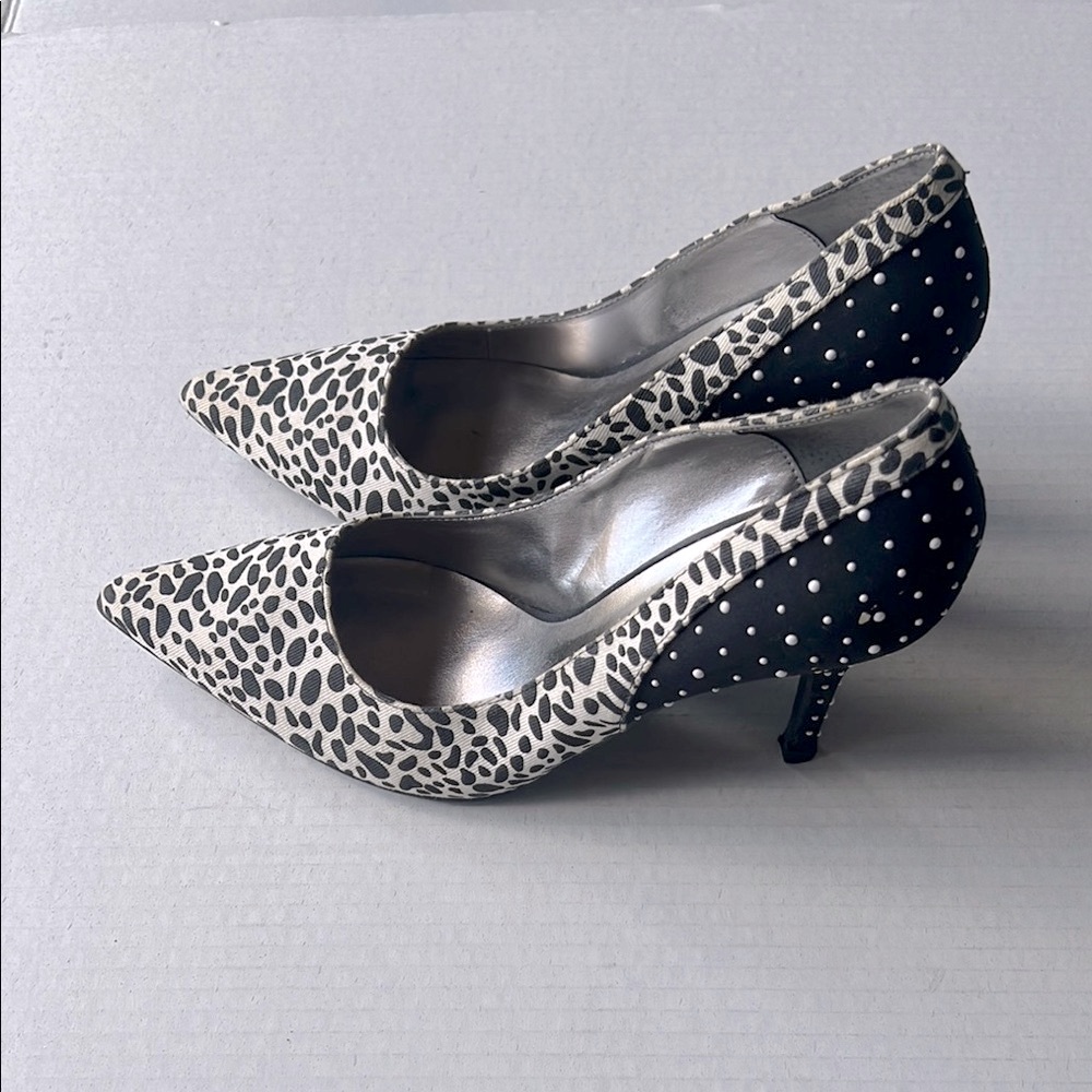 J.Renee “Stellah” Black and White Women's Pumps